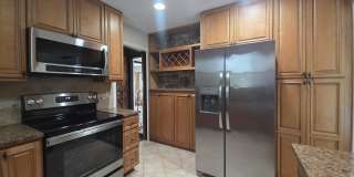 627 GROVE PARK Boulevard Gallery 5