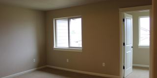 Beautiful Parkland Townhome in SW Redmond Gallery 14