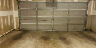 End unit 3 story townhome! Great location, large deck, swimming/tennis/playground, large rooms, must see! Gallery 39