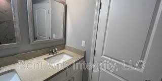 2062 Hollywood Drive Gallery 22