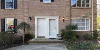 1515 E Franklin Street B27 Chapel Hill- 1 Level Living! 1515 E Franklin Street B27 Chapel Hill- 1 Level Living! Gallery 1