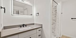 Amazing 2bed/1.5bath Condo Unit with Private Balcony in Meridian Park! Gallery 22