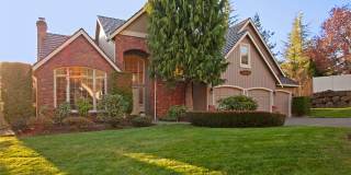 Elegant Forest Ridge Home in Bellevue Gallery 1