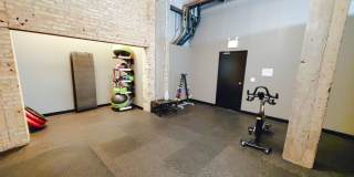 411 W Ontario Street Gallery 31
