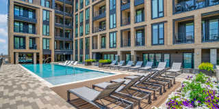 2800 Taylor Gallery 8