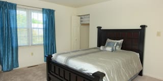 Kensington Club Gallery 76