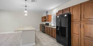 7631 N 59th Ln Gallery 4