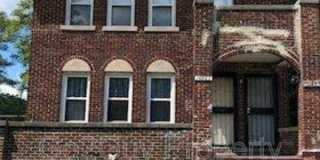 14883 Holmur Gallery 1