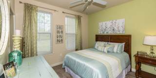 Town Center at Lakeside Village Apartments Gallery 26