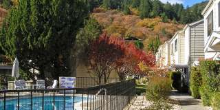 Charming 2 bd. condo in a lovely west hills setting! Gallery 1