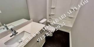 Beautiful Like New 4 Bed 4 Bath Home in Overland Park-Available in MAY!! Gallery 28