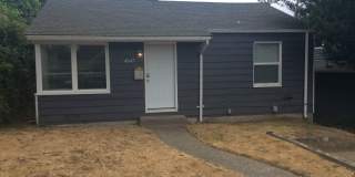 Charming 2 BDRM/1 BATH Home in Magnolia! Available Now! Gallery 1