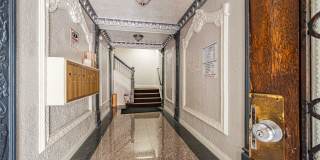 1550 Hayes Street Gallery 22