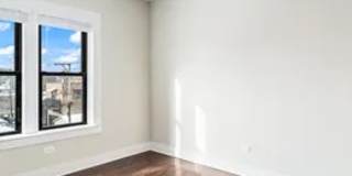 2522 West Superior Street Gallery 5