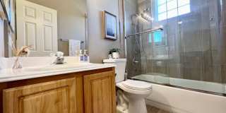 CHARMING FURNISHED 3BD/2BA CONDO W/ 2-CAR GARAGE! NEW FLOORING! Gallery 16