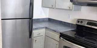 Large Studio Condo/ Perfect Location Gallery 5