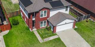 2-Story 3 Bedroom, 3 Bathroom Home with Solar Panels!!! Gallery 4