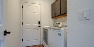 Gorgeous Remodel in Tempe close to ASU!!!  Available May 1st!!!  Great Layout!!!  Great Yard!!!  You will not be disappointed!!! Gallery 38