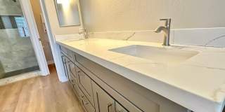 4781 W Harrison Street Gallery 18