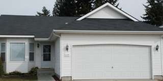 4 bed 2 bath multi-level in Central CDA ( new carpet) Gallery 1