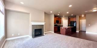 Modern 3 Bed/2.5 Bath with Double Car Garage Townhome in Sandy, OR! Gallery 6