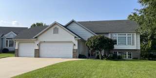 929 Plymouth Ln Nw Gallery 4