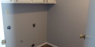 Freshly remodeled Townhouse Style Apartment with Private Yard Freshly remodeled Townhouse Style Apartment with Private Yard Gallery 5