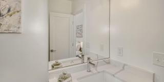 Columbia Heights 2BR 2BA w/Parking & Private Patio Garden Gallery 19