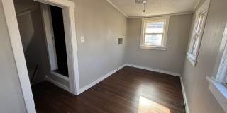 Spacious 2BR + Den with Huge Deck & Hardwood Floors Gallery 18