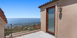 4 Le Conte Gallery 37