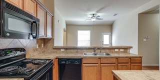 Beautiful 3 Bedroom Townhome Located in Georgetown, TX! Gallery 12