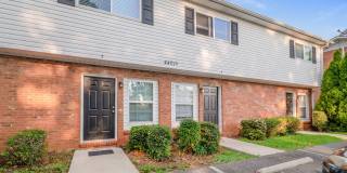 2 bedroom 1.5 bathroom townhouse Gallery 1