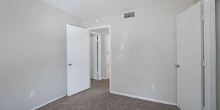 Villas at 1404 Apartments Gallery 16
