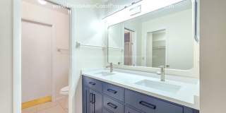 GULF GATE SARASOTA! OUTSTANDING 3 BEDROOM/2 BATH HOME WITH EXTRA LARGE YARD! Gallery 32