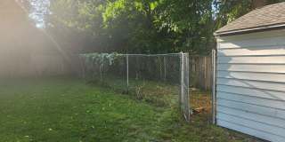 Beautiful remodeled 3BR, 1.5 Bth with garage and fenced backyard with newer stainless appliances Gallery 33