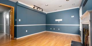 2209 COMMISSARY Circle Gallery 7