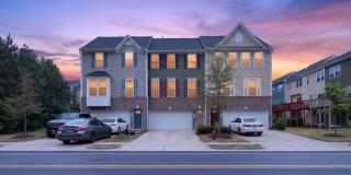 Spacious 4-Functional Bedroom Townhome Near RTP & Brier Creek Gallery 1