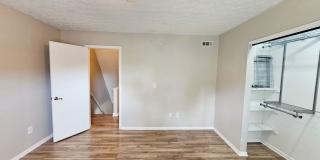MOVE-IN READY! 2BR Townhome in Clintonville near OSU – W/D, Parking, Pet Friendly Gallery 25