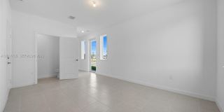 715 SE 15th St Gallery 5