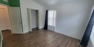 1432 BROKEN OAK Drive Gallery 12