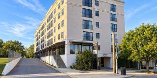 2 bedroom 1 bath apartment/PLAZA CENTER - Five Points! 2 bedroom 1 bath apartment/PLAZA CENTER - Five Points! Gallery 1