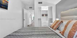 1044 NW N River Gallery 53