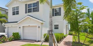 Adela at Orange Blossom - Townhomes & Apartments Gallery 21