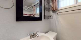 285 S Lincoln Street Gallery 8