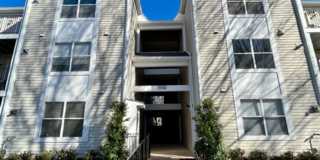 Beautiful 3 BR 2 BA condo in sought after Crown! Gallery 1