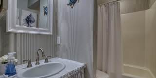 7 Marblehead Road Gallery 24