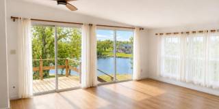 Beautiful 4 bed / 2 bath Country Home Gallery 1