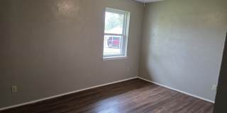 946 Taylor St Gallery 1