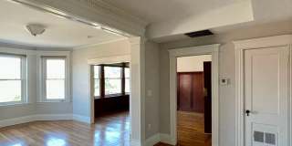 Gigantic 3 bed 2 bath right in Coolidge Corner. Gallery 5