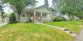 $2,600 - 3 Bed / 2 Bath Beautiful Craftsman Home by Manito Park Gallery 1